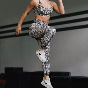Zyia Active‎ Brilliant Leopard Scrunch Legging Hi Rise Booty Shaping Women 6-8
